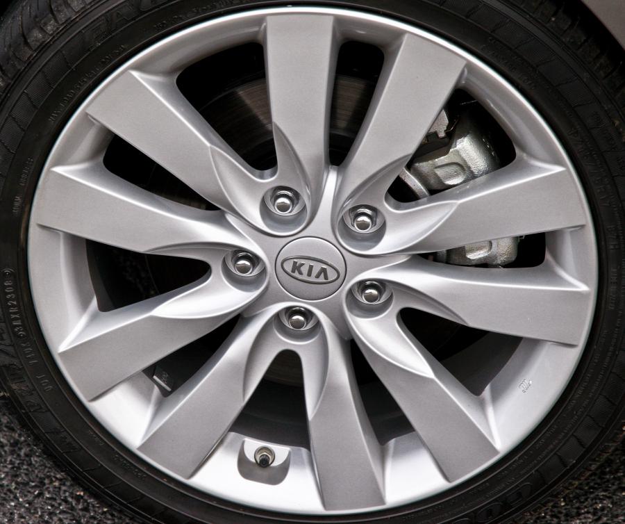  Kia Forte 2009 года  (фото 8 из 128)